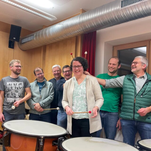 Die neu gewählte Vorstandschaft mit Barbara Dienhart als neue erste Vorsitzende.
Vielen Dank Georg Leidel für dein Engagement der letzten Jahre.