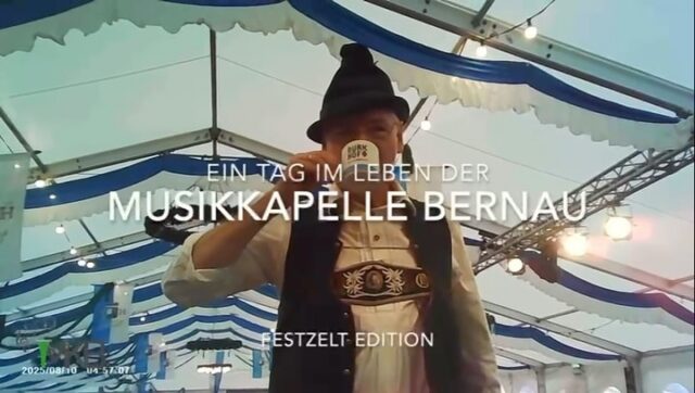 Wenn die Minikamera im Bierzelt ausgepackt wird…📸

(Wer das Stück in guter Qualität hören möchte, muss zu uns ins Kurkonzert kommen!) 🎶🌞

1100 Jahre Bernau am Chiemsee!

#musikkapellebernau #blasmusik #bernauamchiemsee #blasmusikmachtglücklich #sommer